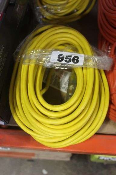 HUSKY 73100HY 100' 14/3 MEDIUM DUTY EXTENSION CORD WITH LIGHTED END, YELLOW