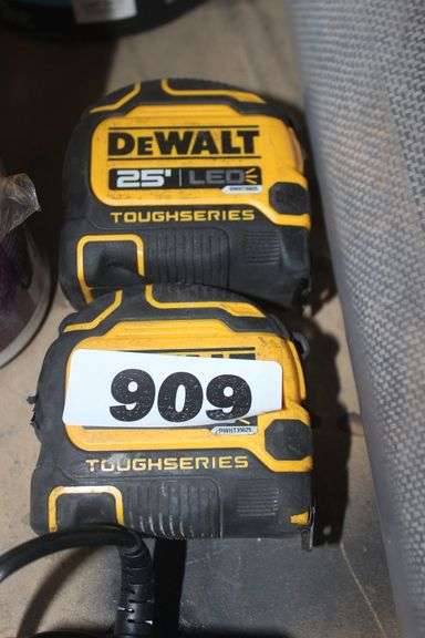 DEWALT 25' LED TAPE MEASURE