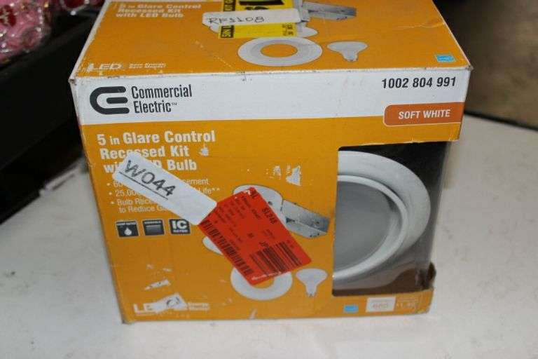 Commercial El 5'' White Led Swivel Baffle Round Trim& Rcsed Light Kit W/Led Bulb Retail:$25.9