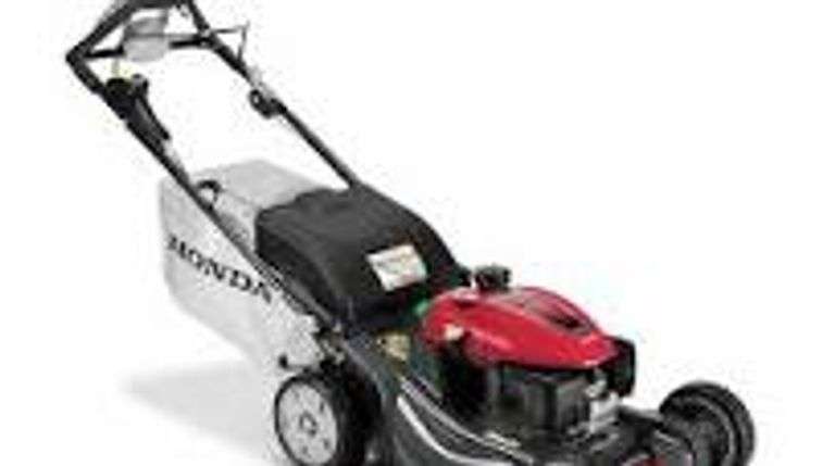 HONDA HRX217 SELF PROPELLED LAWN MOWER RETAIL $ 629.00