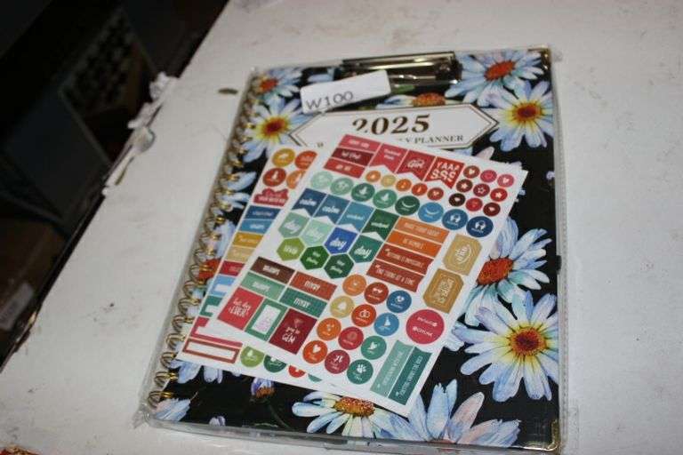 Daily Planners 2025 Academic Year Daily Planner Retail:$25
