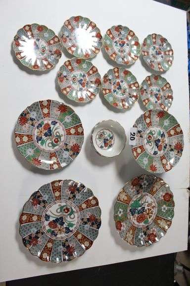 IMARI FAN PATTERN ARITA PORCELAIN 10in CAKE PLATE, 12in SERVING DISHES, DIP BOWL 7in DESSERT HORDOEURVE PLATE GOLD TRIM SCALLOPE EDGES