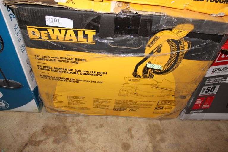 Dewalt 12-In 15-Amp Single Bevel Compound Miter Saw Retail:$350