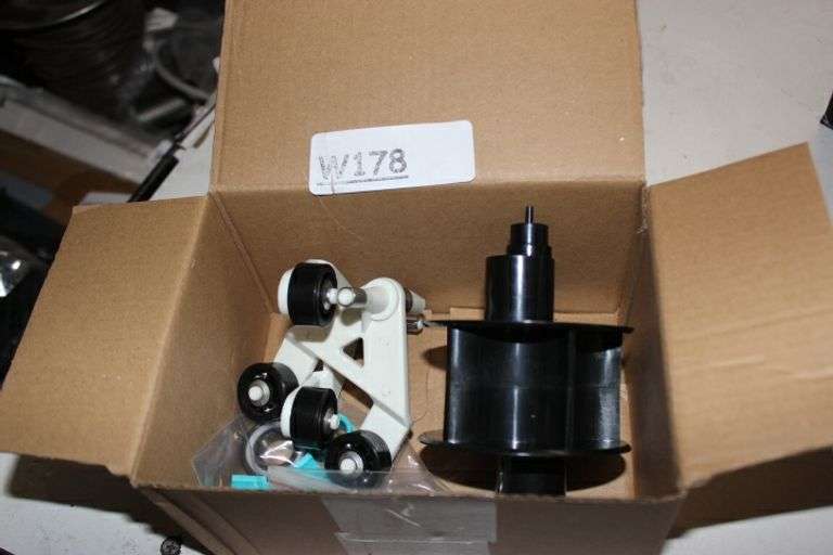 Axv621Dat Universal Pool Vac A-Frame/Turbine Kit, Compatible With Hayward Aquabug Navigator Pro Wanda The Whale Diver Dave Poolvac Xl Pool Vac Classic Kit, Replaces# Axv036Bp, Axv601Cat, Axv601Dat Retail:$37