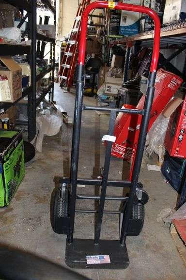 Milwaukee 800 lbs. Capacity 2-in-1 Convertible Hand Truck Retail:$159.98