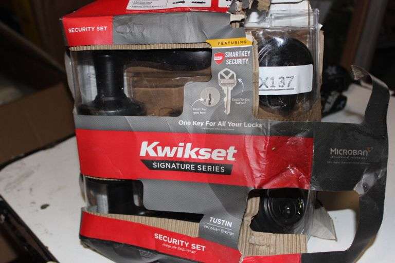 Kwikset Tustin Keyed Entry Lever And Single Cylinder Deadbolt Combo Pack Featuri Retail:$59.99
