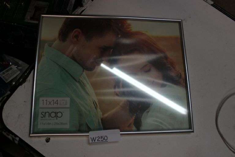 Nielsen Bainbridge Snap Basics Frame - Silver, 11" X 14" Retail:$20