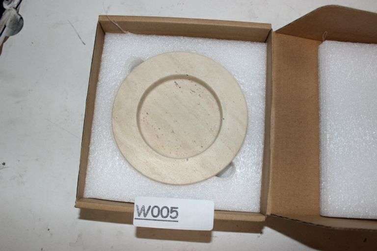 Bloomingville 5 Inches Round Marble Bottle Holder, Beige Dish Retail:$16