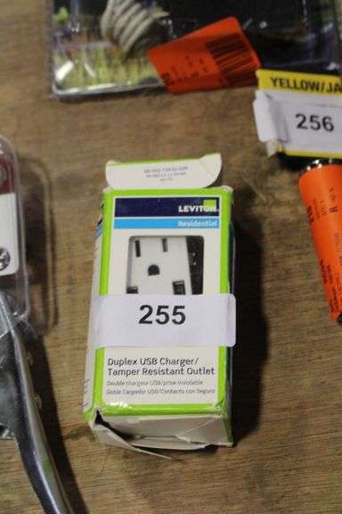 [✓] [MSRP: $11.88] Leviton 15 Amp Decora Combination Tamper Resistant Duplex Outlet and USB Outlet, White T5632-W