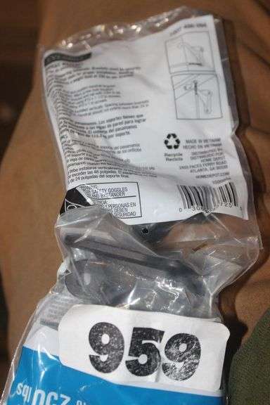 HANDRAIL BRACKET BLACK QTY 15