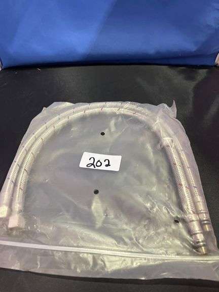 HOT AND COLD BRAIDED WATER LINES