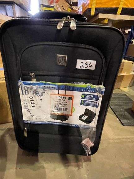 18" UPRIGHT CARRY ON BAG