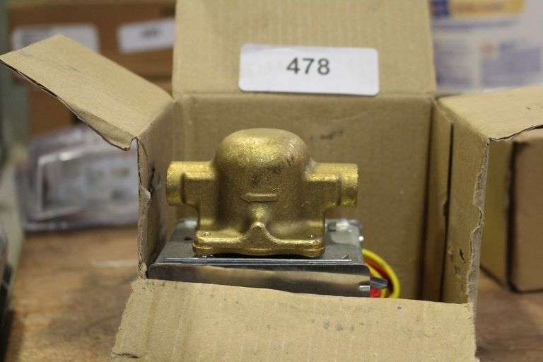 [✓] [MSRP: $119.71] Honeywell Zone Valve 1/2  Sweat