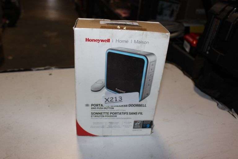 Honeywell Series 9 Wireless Portable Door Bell With Halo Light And Push Button Retail:$48.99