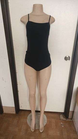 ADULT FEMALE PLASTIC FLESH TONE HEADLESS BRAZILIAN MANNEQUIN WITH BASE
