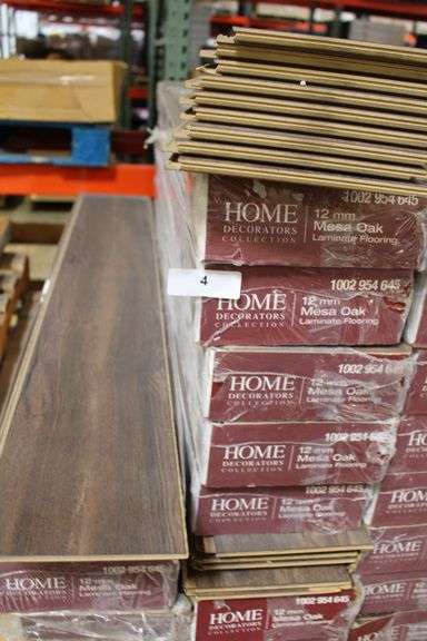 [✓] [EXT MSRP: $702.40] Home Decorators Collection Mesa Oak 12 mm Thick x 7-7/16 in. Wide x 50-5/8 in. Length Laminate Flooring (18.2 sq. ft. / case)