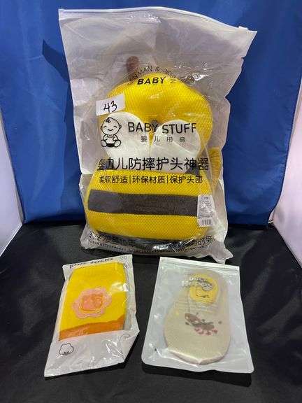 BABY ANTI FALL PILLOW WITH SOCKS