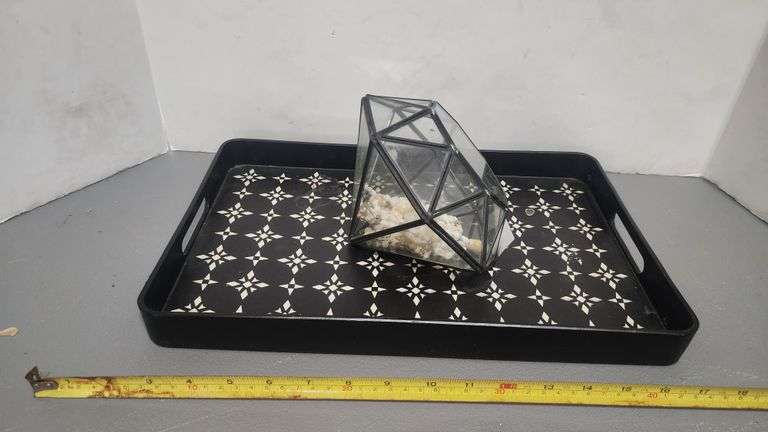 DIAMOND SHAPED HANGING GLASS TERRARIUM THAT CAN OPEN WITH 2 SEA SHELL NECKLACES