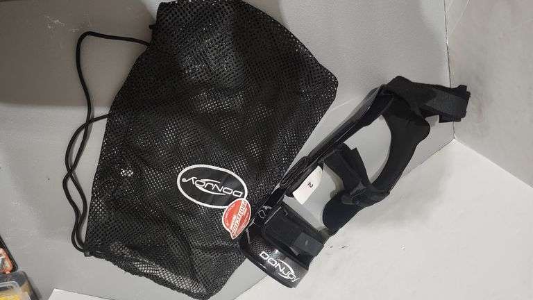 DONJOY AO FULLFORCE OFFLOADING ARTHRITIS ADJUSTABLE KNEE BRACE WITH MEST CARRYING BAG MSRP $500-$600