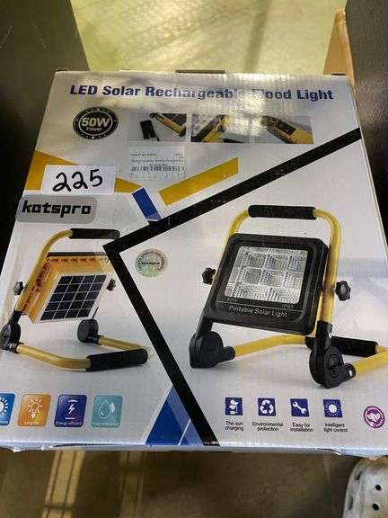 LED SOLAR RECHARGEABLE FLOOD LIGHT