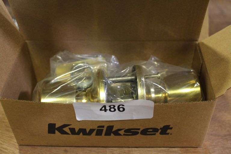 [MSRP: $18.88] Abbey Polished Brass Bed/Bath Knob