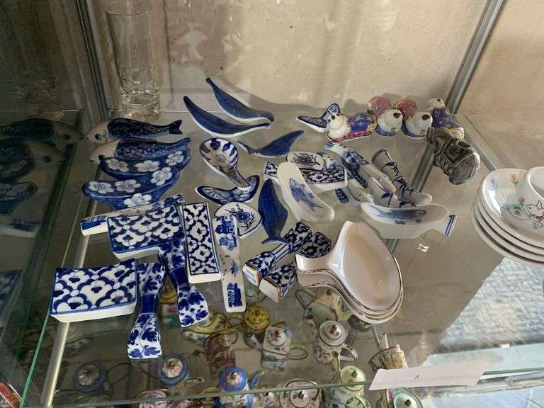 Lot of Asian pieces