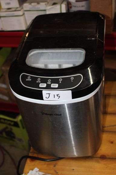 Magic Chef 27-Lb. Countertop Ice Maker Retail:$220