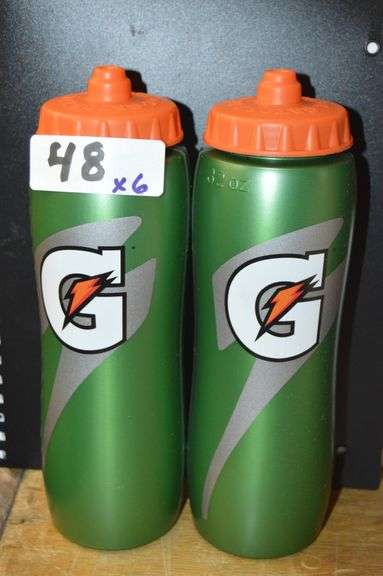 Gatorade reusable 32oz Green & Orange bottle