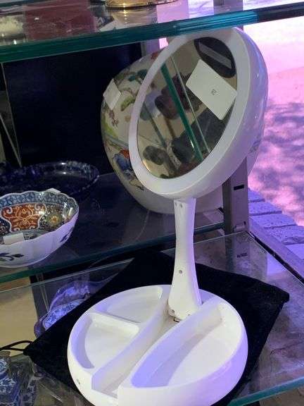 Battery operated 2 sided Mirror