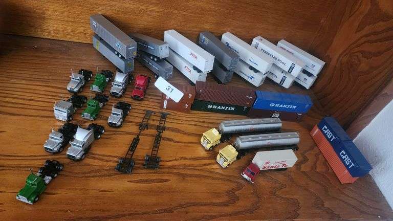 18 WHEELER SEMI TRUCK PLAY SET