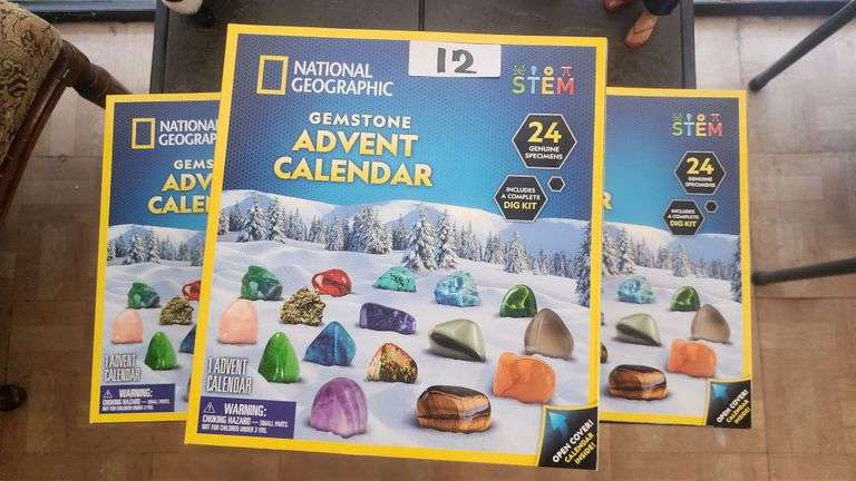 NATIONAL GEOGRAPHICS GEMSTONE ADVENT CALENDAR 24 GENUINE SPECIMENS INCLUDES A COMPLETE DIG KIT