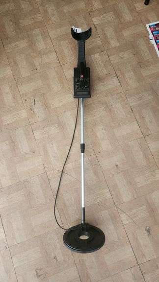 METAL DETECTOR