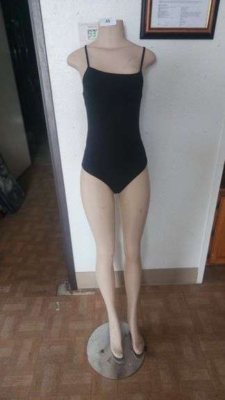 ADULT FEMALE PLASTIC FLESH TONE HEADLESS BRAZILIAN MANNEQUIN WITH BASE