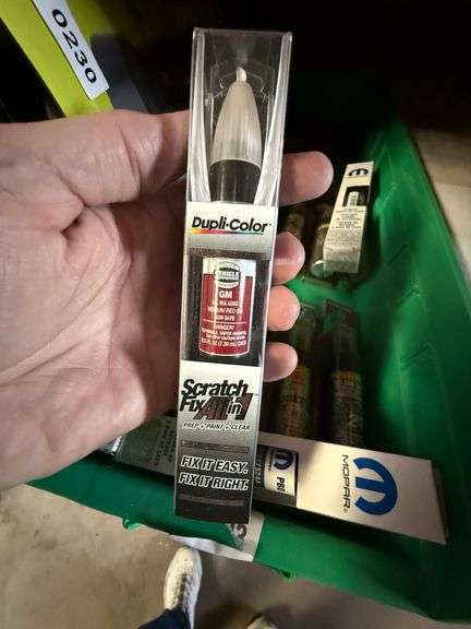 DUPLICOLOR SCRATCH AND FIX TOUCH UP PAINT AUTO