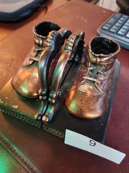 VINTAGE MCCLEAN'S BRONZED BABY SHOE BOOKEND $45