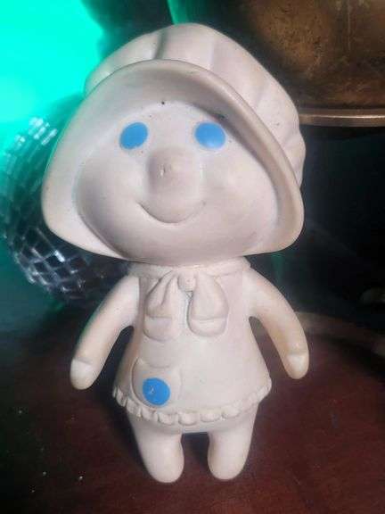 VINTAGE PILLSBURY DOUGHGIRL FIGURE, KNOWN AS POPPIE FRESH. VALUE $20