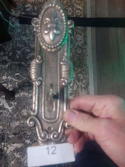 LOOP METAL KEYHOLE WALL DECOR HAT HOOK COAT HANGER