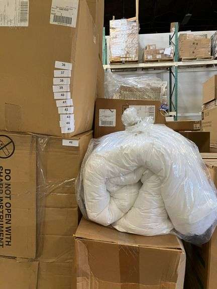 [✓] [MSRP: $87.00] Hollander Avendra Down Altenrative Comforter Sewn Through Box, Full, Case of 2