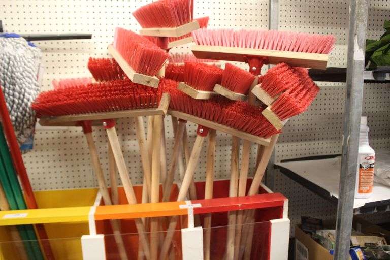 RED PUSH BROOM WITH LONG WOODEN HANDLE