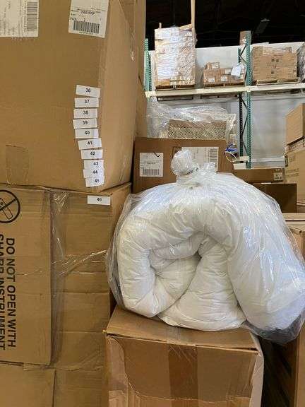 [✓] [MSRP: $87.00] Hollander Avendra Down Altenrative Comforter Sewn Through Box, Full, Case of 2
