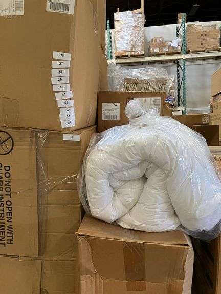 [✓] [MSRP: $87.00] Hollander Avendra Down Altenrative Comforter Sewn Through Box, Full, Case of 2