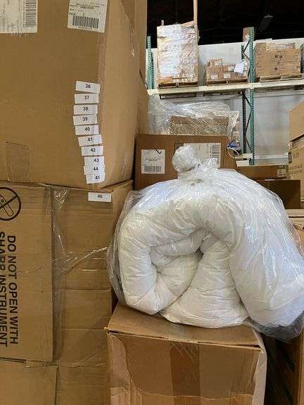 [✓] [MSRP: $87.00] Hollander Avendra Down Altenrative Comforter Sewn Through Box, Full, Case of 2