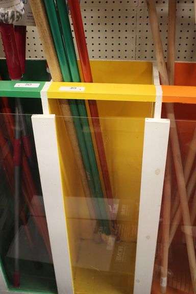 LONG WOODEN HANDLE IN DIFFERENT COLORS