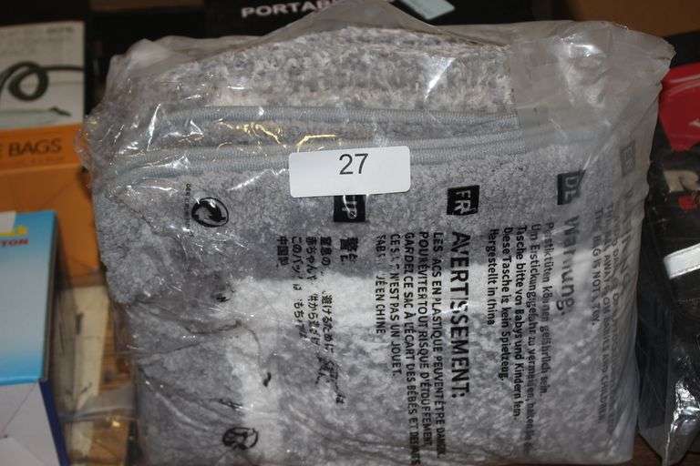 GRAY AND WHITE PLUSH RUG