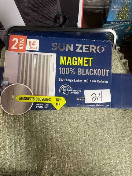 SUN ZERO 84" MAGNET BLACK OUT PANEL SET