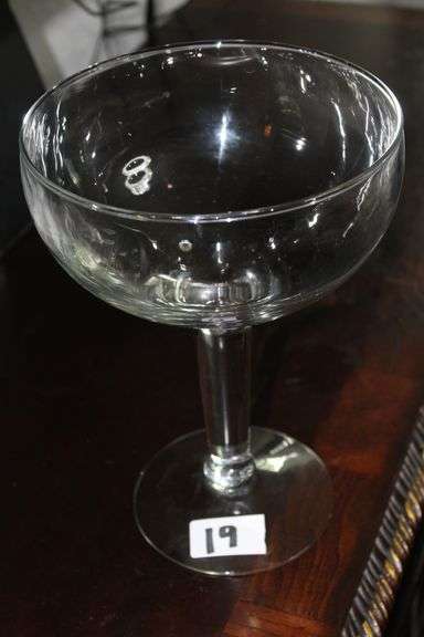LARGE MARTINI GLASS 11 X 8 CANDY DISH