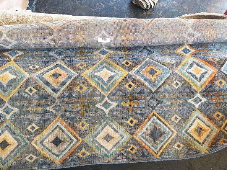 AVENUE 33 7X10 BLUE