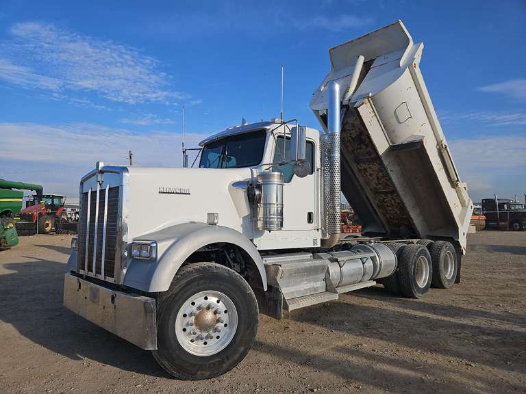 2009 Kenworth W900 Dump Truck