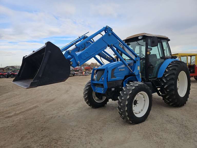 LS P7040 97HP MFWD Tractor w/ Loader Attachment - Armstrong Western LLC