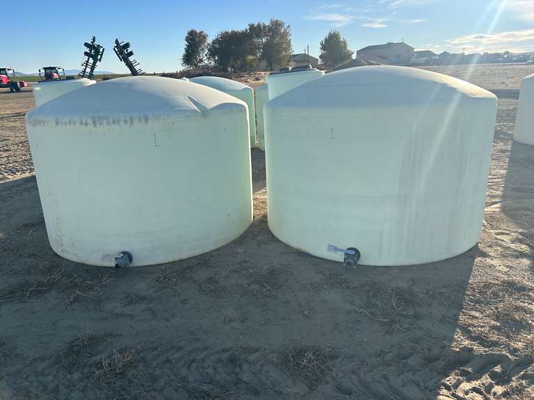 (2) 1500-Gallon Poly Tanks - Armstrong Western LLC